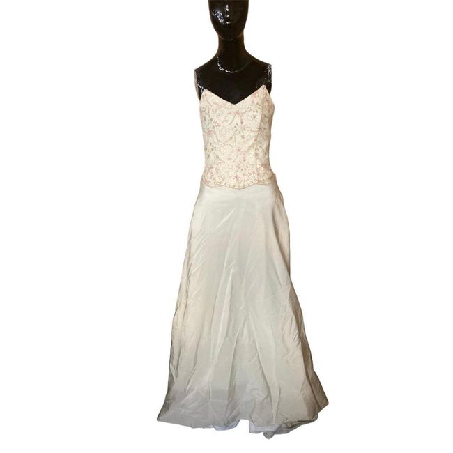 Svatební šaty - různé druhy, Varianta: ZO_8dd2a732-aa1c-11ee-bc47-8e8950a68e28 1