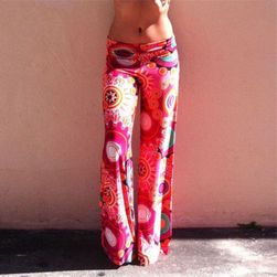 Панталони с флорални орнаменти