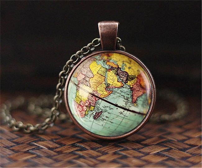 Štýlový vintage náhrdelník - mapa sveta 1