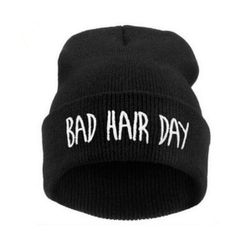 Uniwersalna czapka zimowa - Bad Hair Day - 11 kolorów