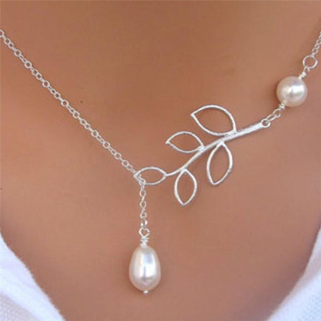Atraktívny dámsky náhrdelník s ornamentom 1