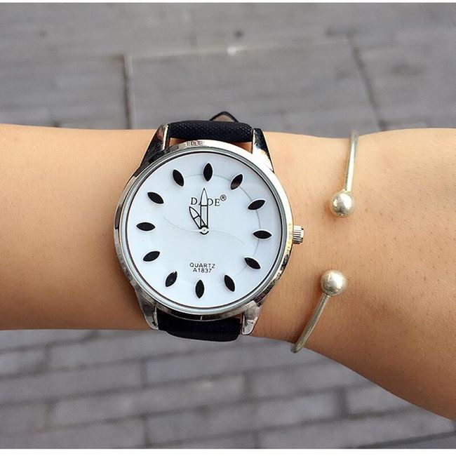 Jednokolorowy zegarek damski bez numerów - 6 kolorów 1