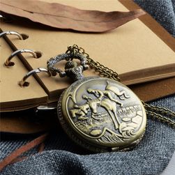 Vintage džepni sat sa trkačkim konjom