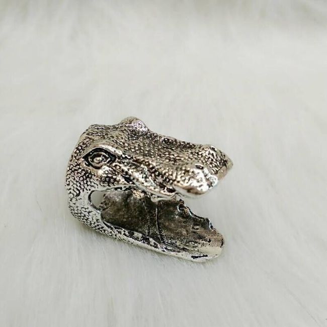 Pierścionek w kształcie głowy krokodyla 1