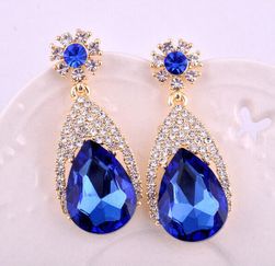 Kolczyki z niebieskimi kryształami