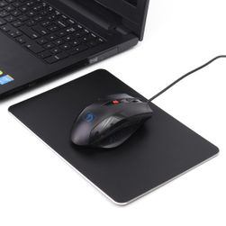 Mouse pad cu design elegant - combinație de culori