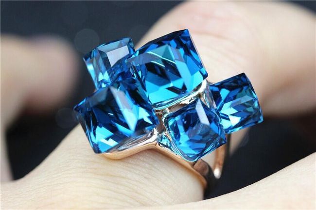 Prsten s krychlovými krystalky - více barev 1