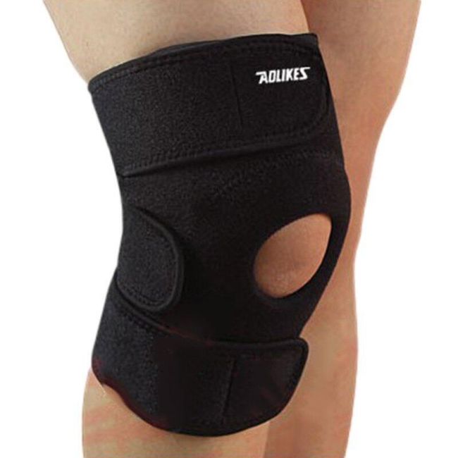 Černá ortéza na poraněné koleno 1