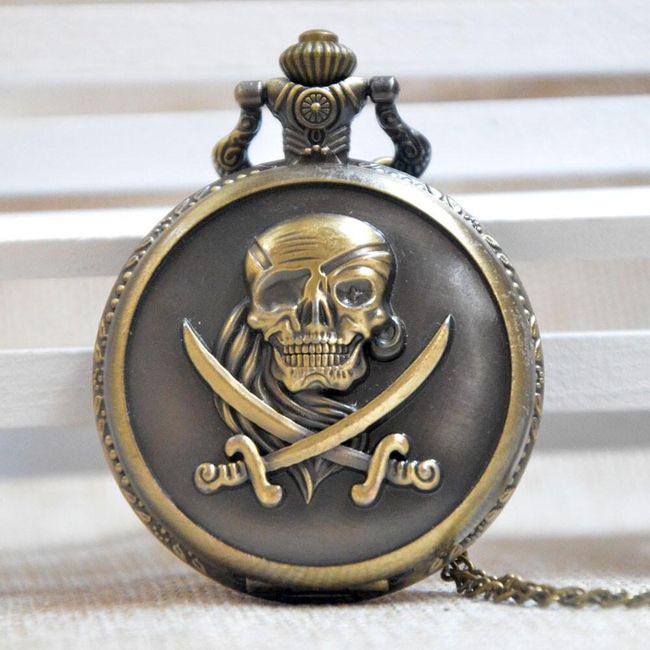 Vreckové hodinky s pirátskou lebkou 1