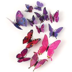 3D fialoví motýlci se spínacím špendlíkem