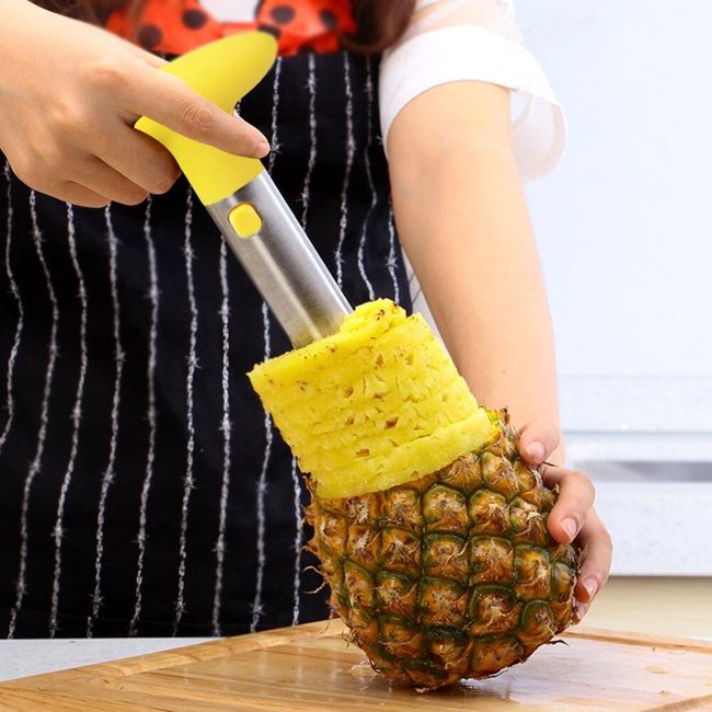 Krájač na ananás pre ľahšie prípravu 1