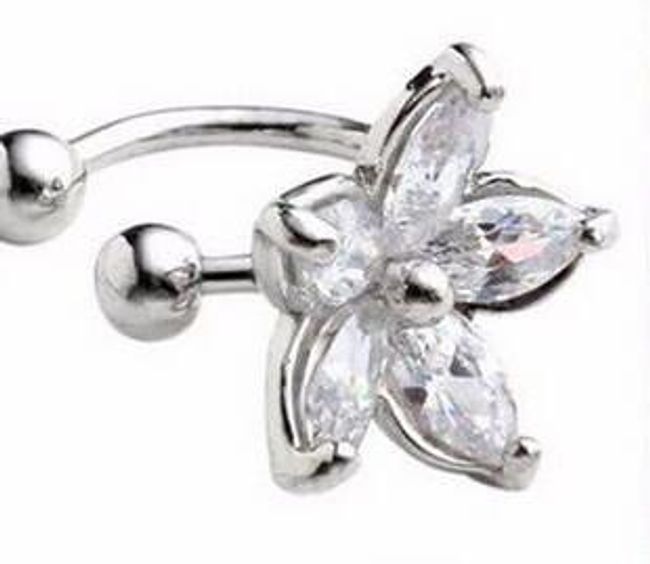 Piercing pentru cartilajul urechii - floare 1