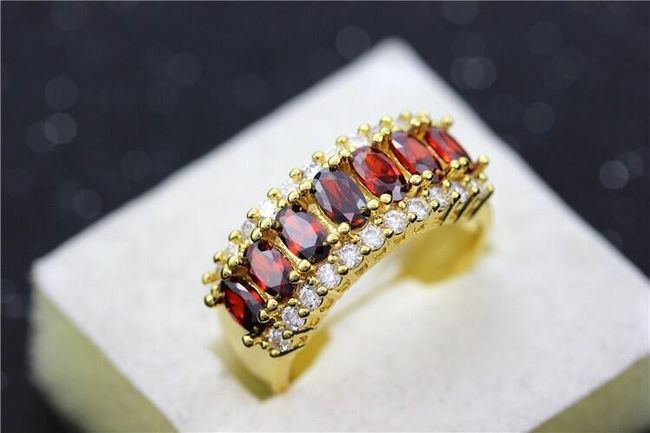 Bohatě zdobený prsten s volitelnou barvou kamínků 1