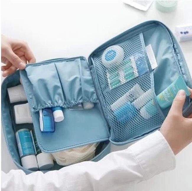 Podróżna torebka z organizerem na kosmetykę i potrzeby higieniczne 1
