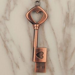 USB flash disk ve tvaru klíče
