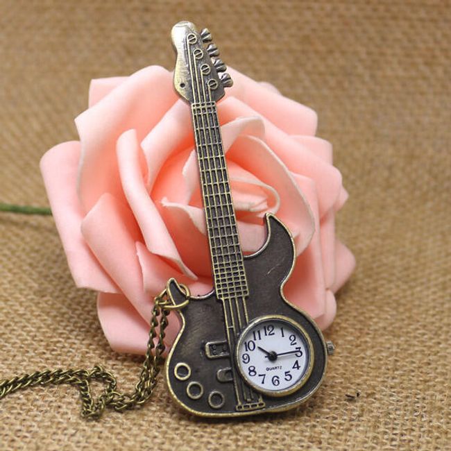 Zegarek kieszonkowy w kształcie gitary 1