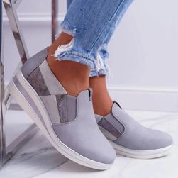 Дамски обувки с клиновиден ток Klenoa