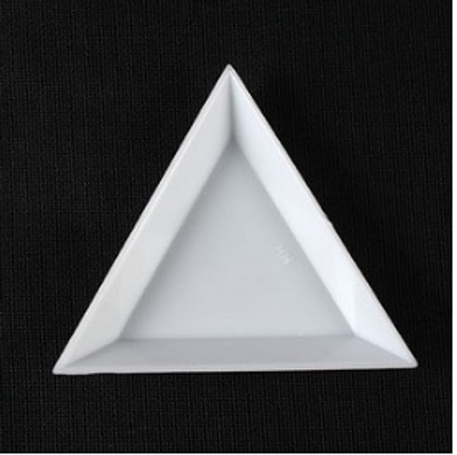 Háromszög alakú kis tál 1