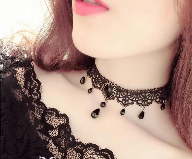 Choker náhrdelník v čiernej farbe 1