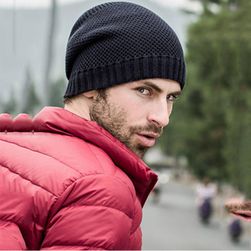Muška zimska kapa u pletenom stilu