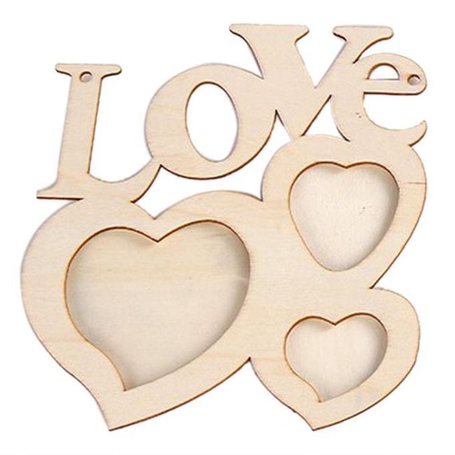 Дървена рамка за снимки с надпис LOVE 1