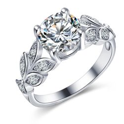 Ženski prsten sa malim kamenjem
