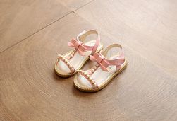 Detské sandále s umelými perlami
