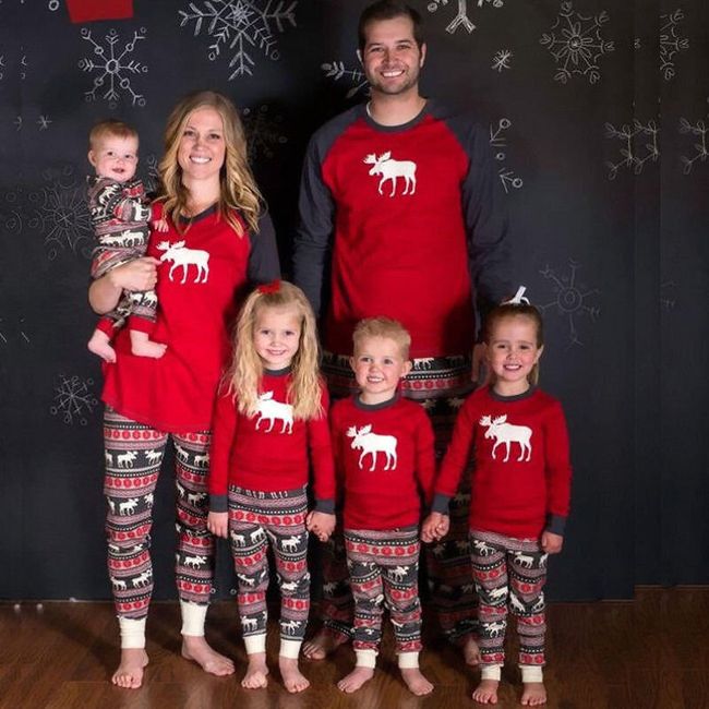 Božićna pidžama za celu porodicu 1