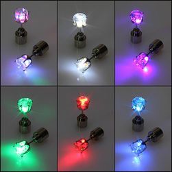 Blikající LED náušnice na párty v 6 barvách 