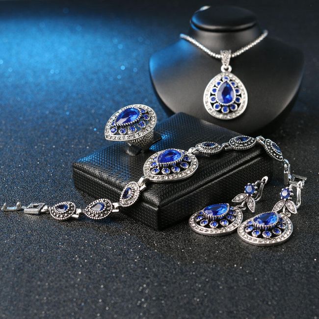 Komplet biżuterii - niebieski kolor 1