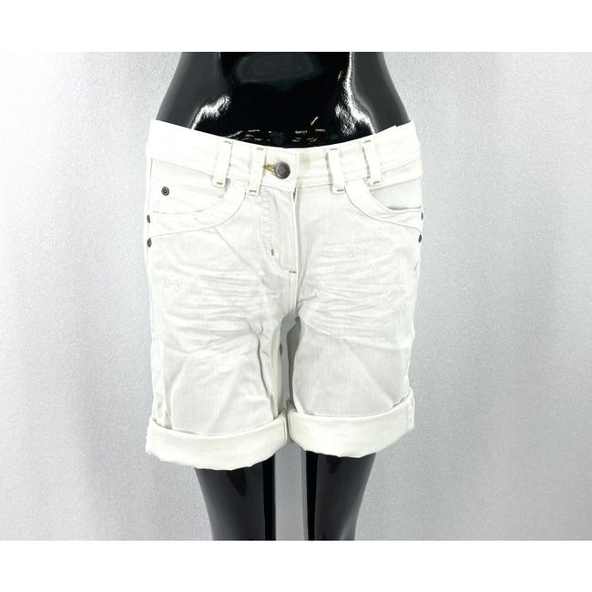 Ženske pamučne kratke hlače - bijele, Veličine tkanine KONFEKCIJA: ZO_0fc13c66-cc72-11ec-b934-0cc47a6c9370 1