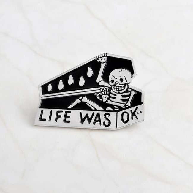 Halloweenská brož Life 1