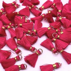 Mini tassels with eyelet B013012