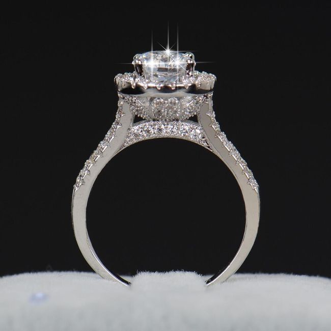 Дамски пръстен, украсен с кубичен цирконий 1