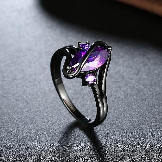 Černý prsten s barevným kamenem 1