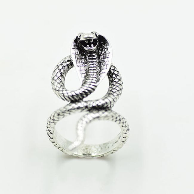 Дамски пръстен в дизайн на кобра 1