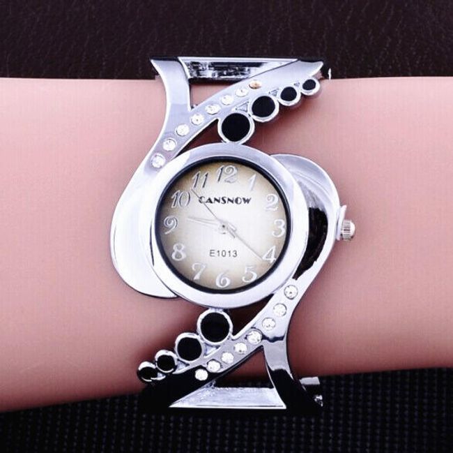 Дамски часовник в дизайн на гривна - черен 1