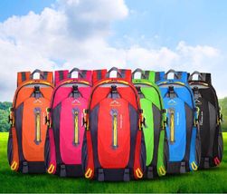 Plecak podróżny 20-35L - mix kolorów