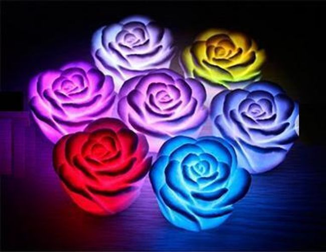 Romantyczna LED lampa  w kształcie róży - 7 rodzajów światła 1