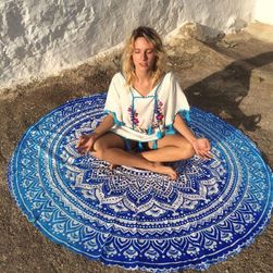Kerek takaró mandala motívummal