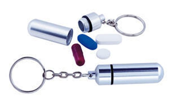 Mala futrola za lekove - privezak za ključeve 1
