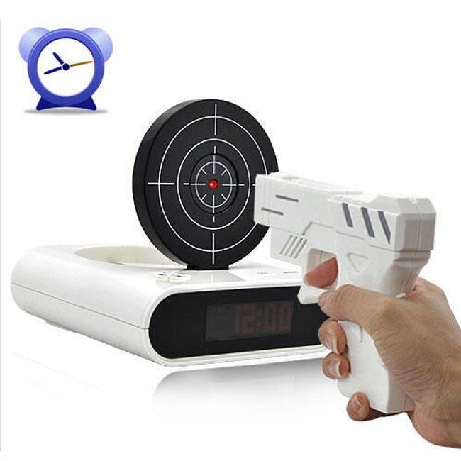Unikátní budík s terčem a laserovou pistolí 1