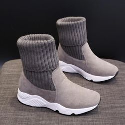 Дамски зимни обувки TF9523