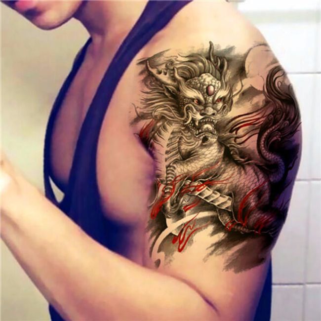 Ideiglenes tetoválás sárkány motívummal 1