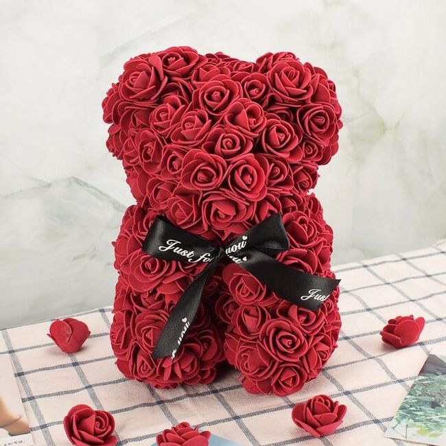 Medvídek z umělých růží TH541 1