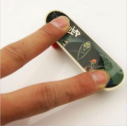 Мини-скейтборд за пръсти