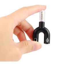 Mobiltelefon-adapter fejhallgató és mikrofon kimenettel - 3,5 mm