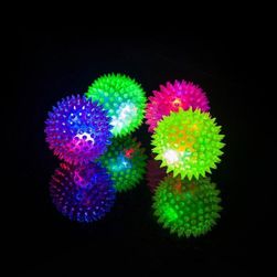 Gumena igračka - bodljikava lopta koja svetli