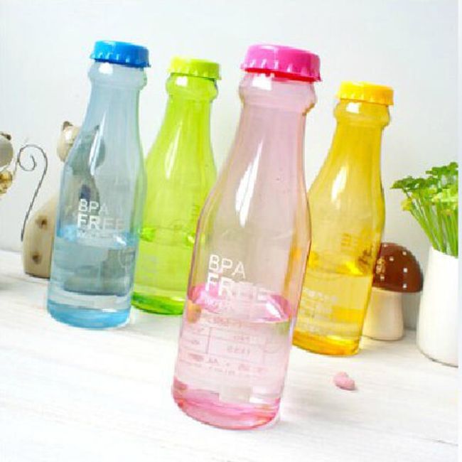 Műanyag palack italokhoz - eredeti kivitelben, 5 színben 1