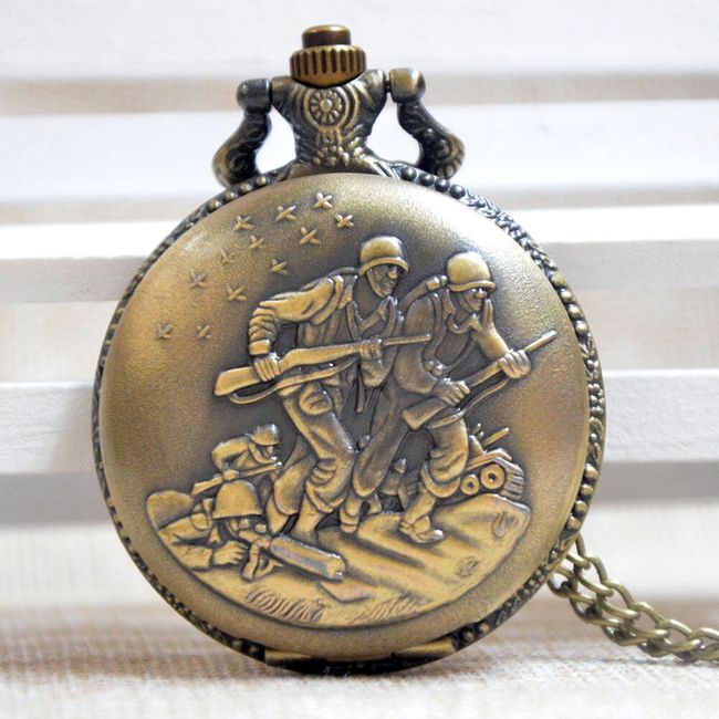 Starinska žepna ura z motivom pogumnih vojakov 1